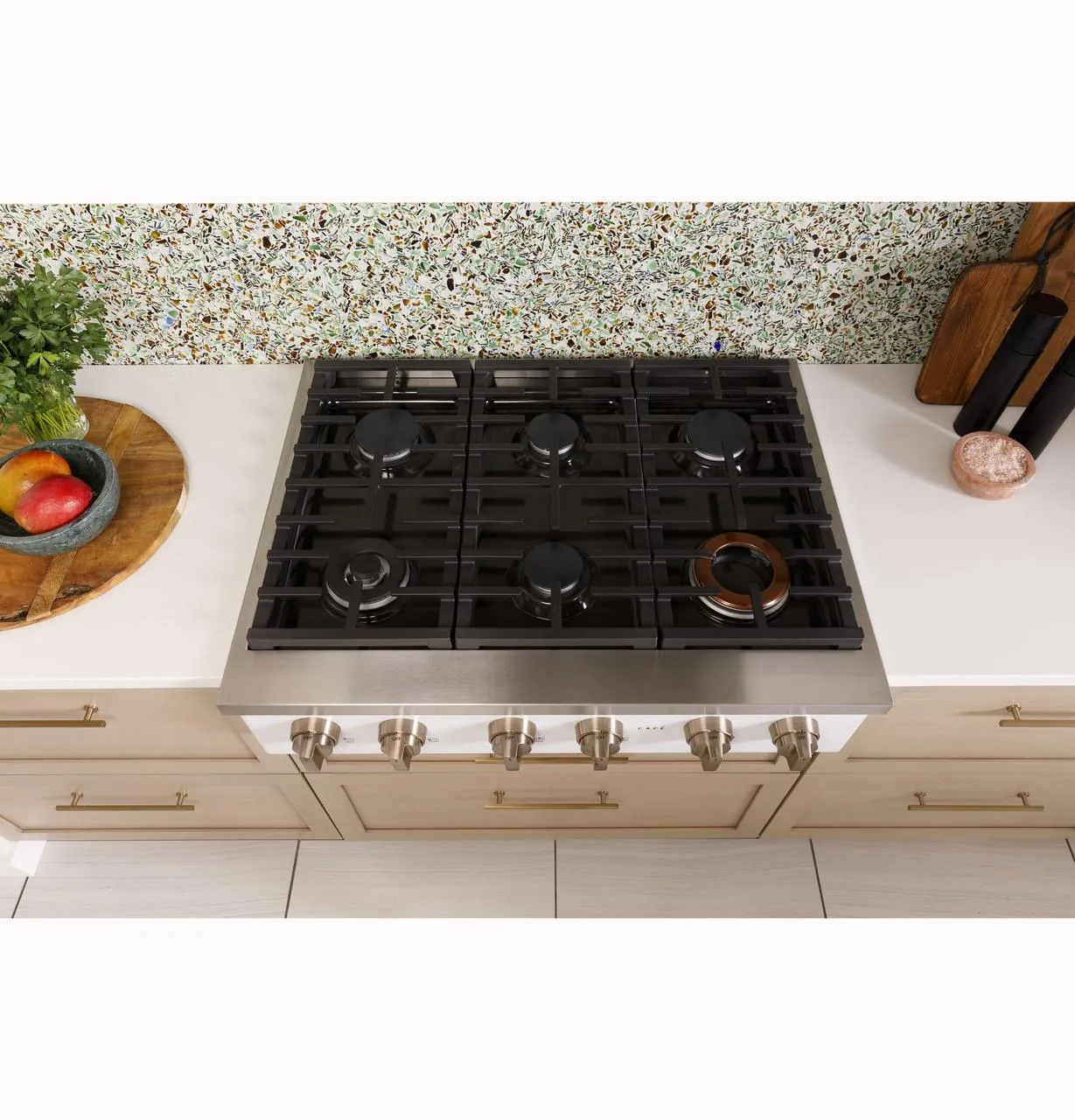 Cafe CGU366P3TD1 Caf(eback)™ 36" Commercial-Style Gas Rangetop with 6 Burners (Natural Gas)