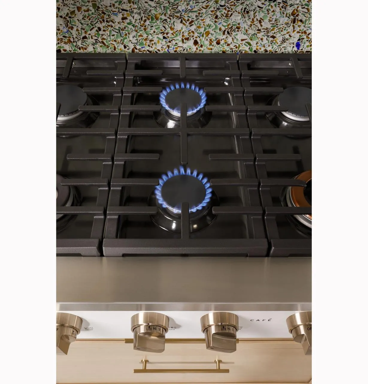 Cafe CGU366P3TD1 Caf(eback)™ 36" Commercial-Style Gas Rangetop with 6 Burners (Natural Gas)