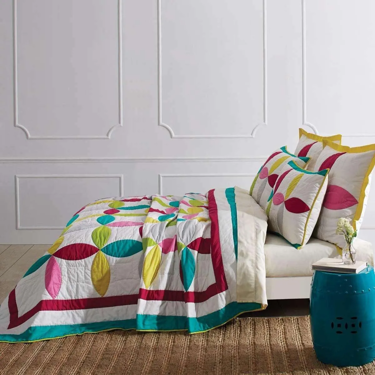 Everly Queen Set; Quilt 90Wx90L-2 Shams 21x27 VHC Brands