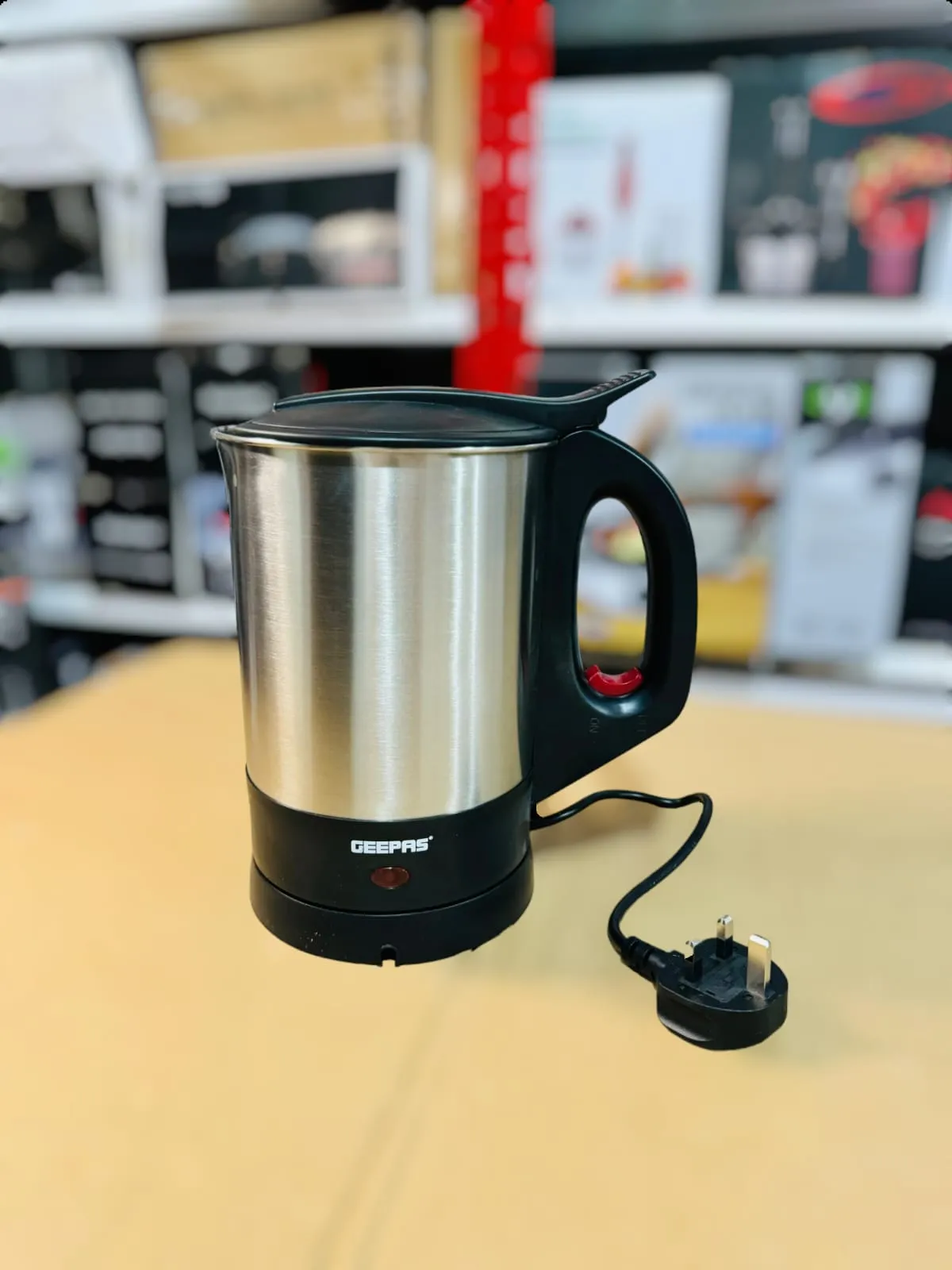 GEEPAS Stainless Steel Electric Kettle GK165N