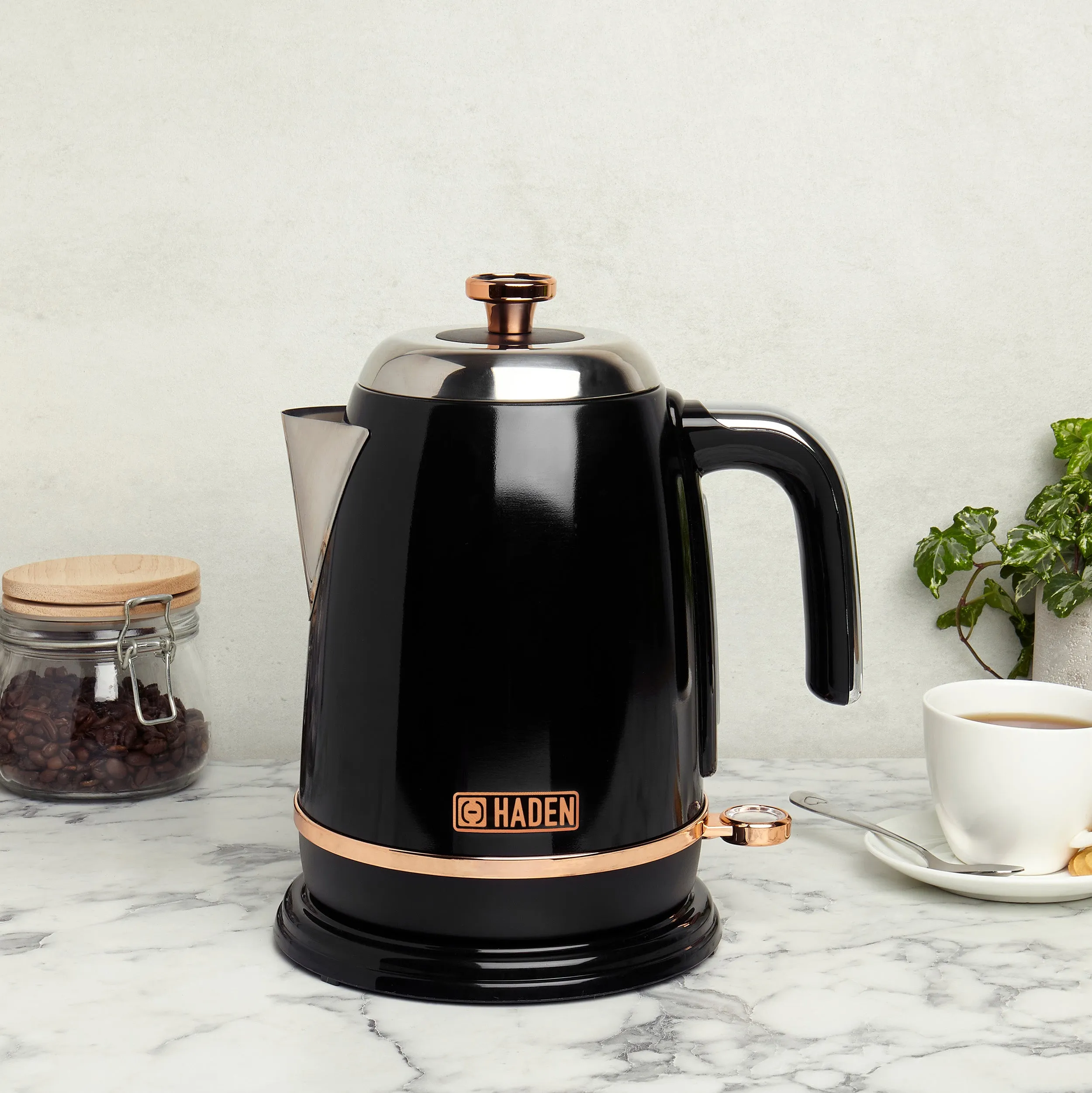 Haden Salcombe Black and Copper Kettle