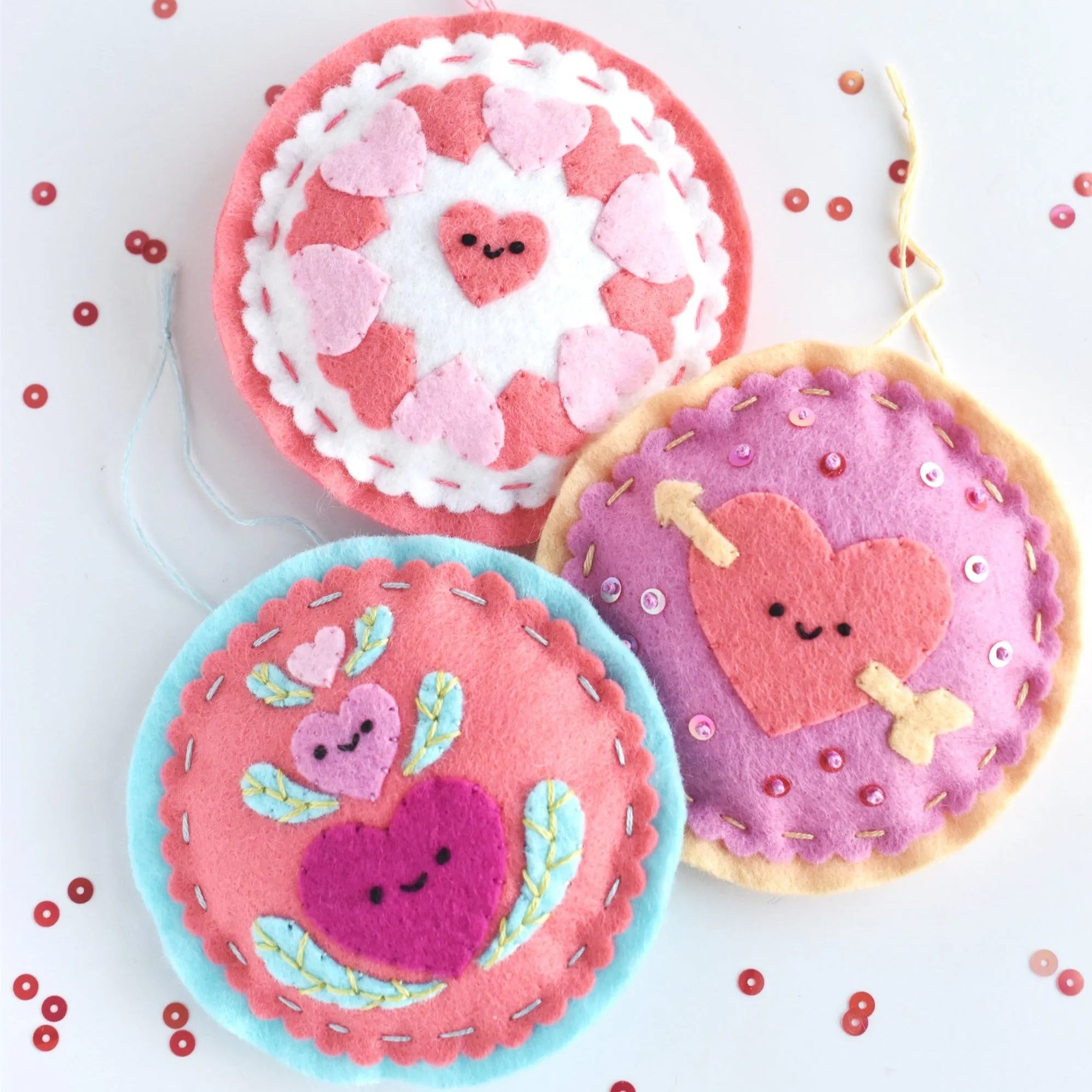 Hearts Day Felt Ornaments Pattern