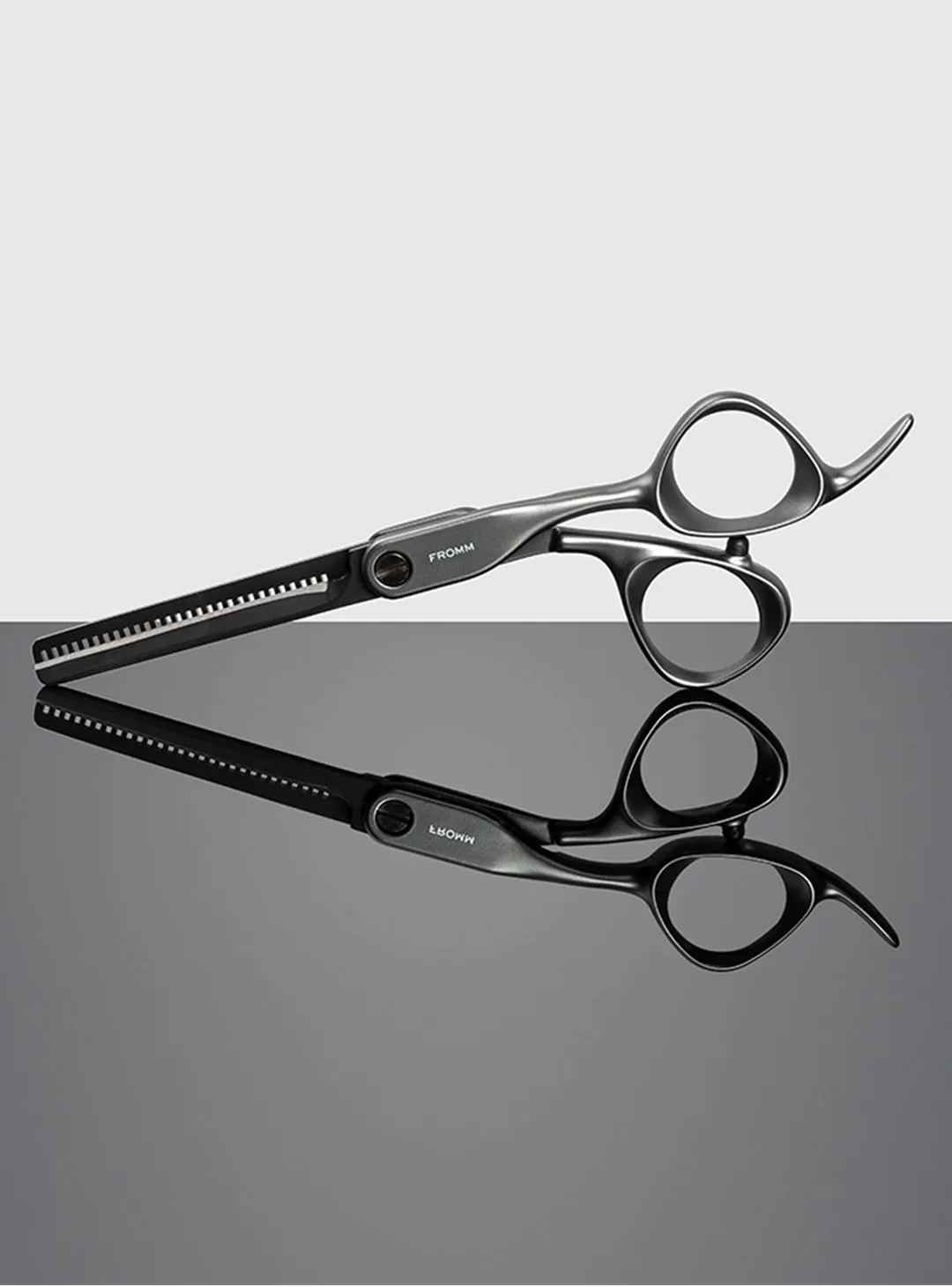 Invent 5.75” 28 Tooth Hair Thinning Shear