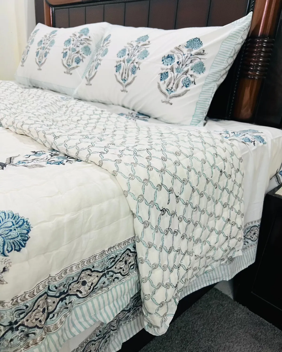 Kavya Quilt Bedding Set