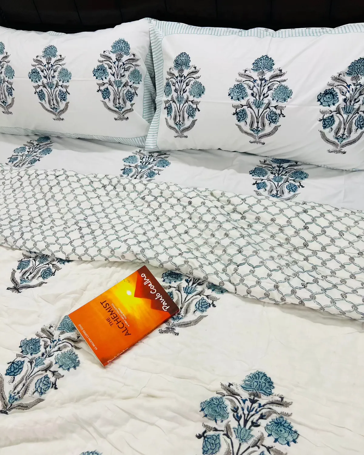 Kavya Quilt Bedding Set