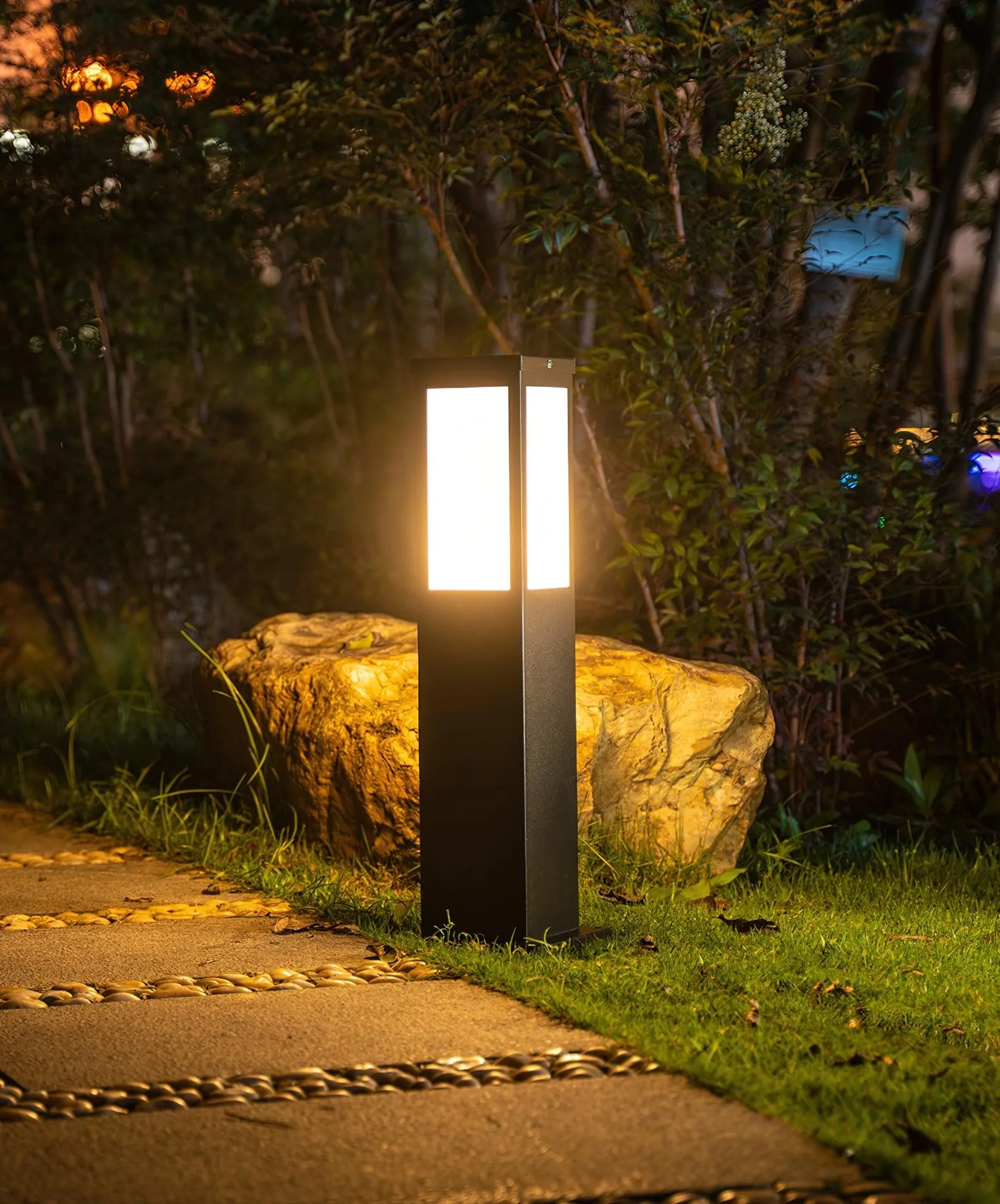 Kuzco Bollard Solar Outdoor Light