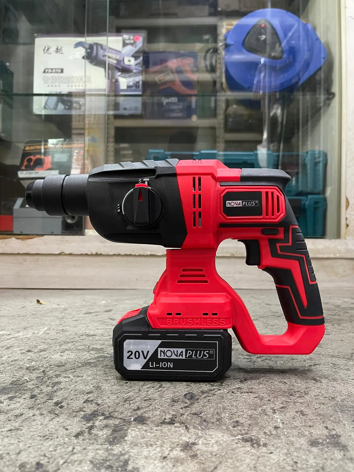 Nova Plus (NovaPlus) Rotary Hammer Srill (Brushless) 20V Come With 2 Battery & 1 Charger | Model: NP6802-RD