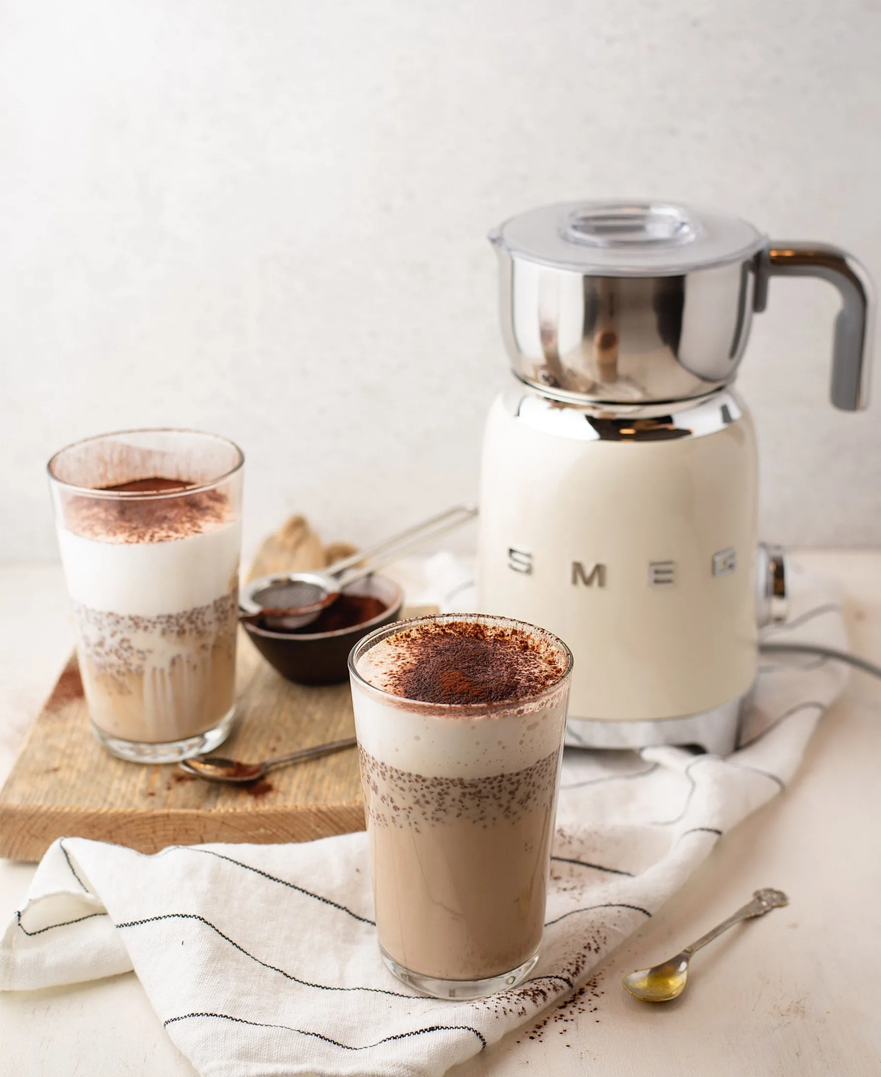 Smeg Milk Frother - Cream